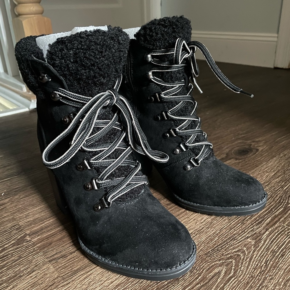 ESPRIT | Black Fuzzy Hadley Ankle Boot - Size 7.5 Women